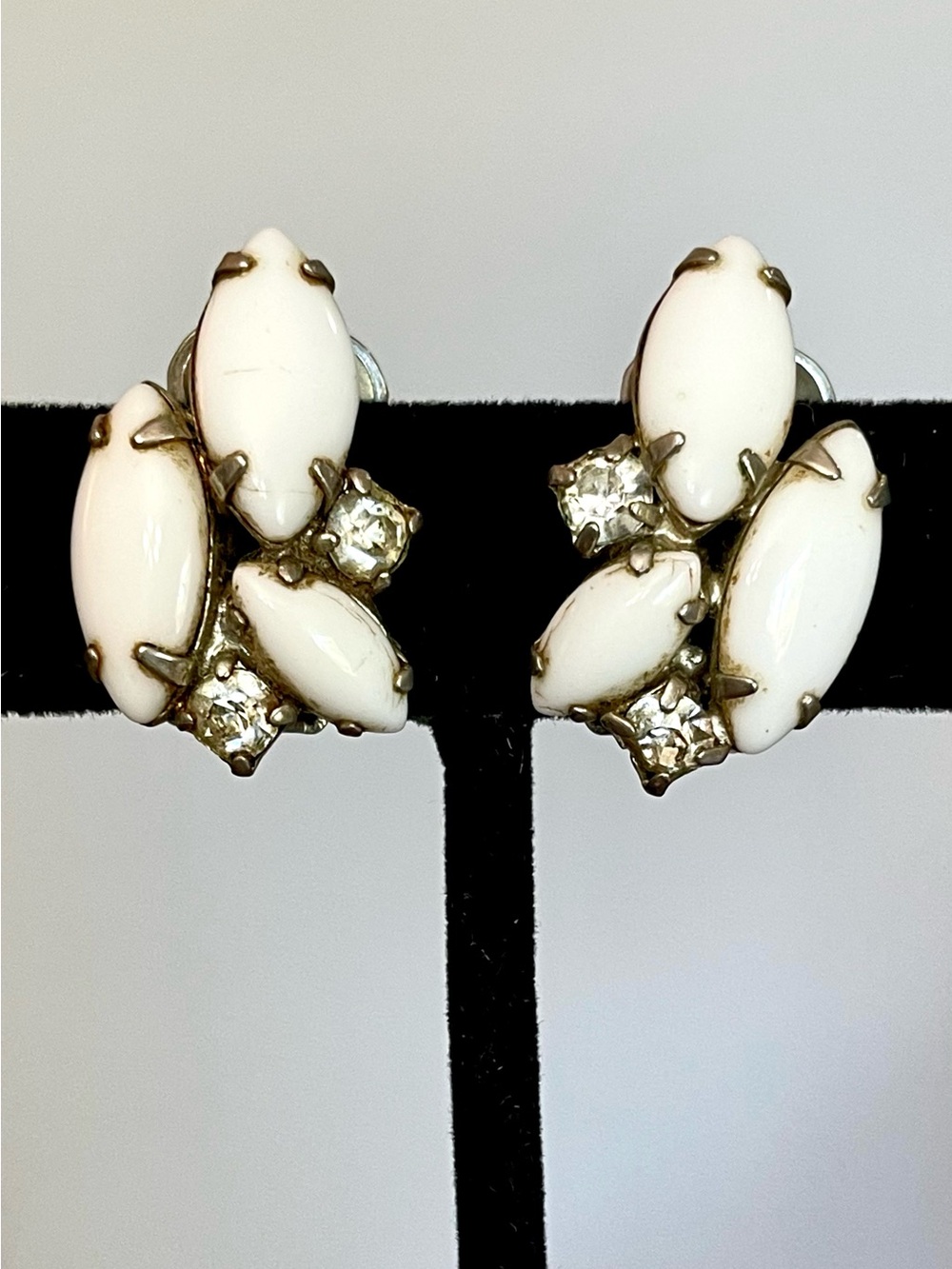 Vintage 1950s Milk Glass Rhinestone Clip On Earrings Silver Tone MCM Bridal Chic
